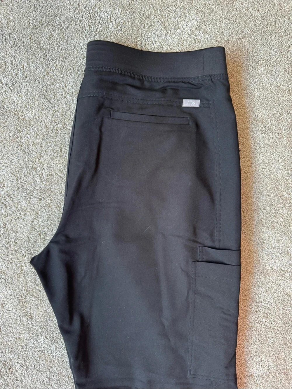 FIGS men's Black Axim™ - Cargo Scrub Pants - 2XL in Black